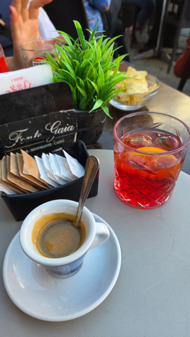 Un caffè e negroni