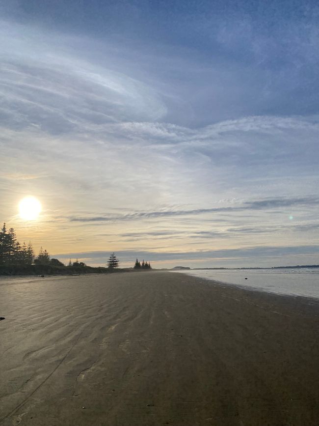 About the KariKari beach to Whangarei