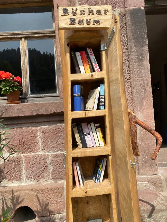 enthält: Bücher