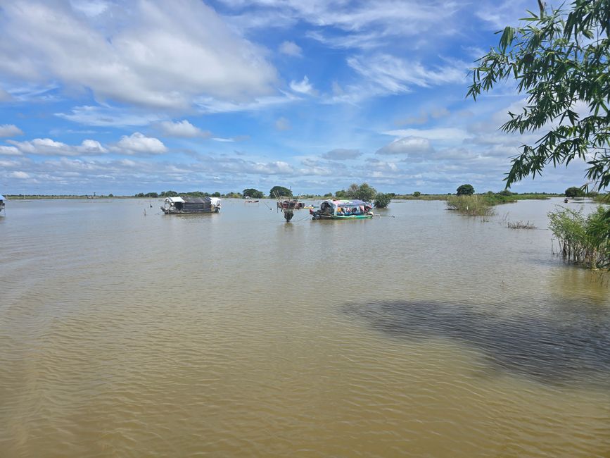 Von Siem Reap über den Tonle-Sap-See nach Battambang
