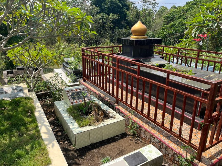Cementerio Radha, tumbas musulmanas