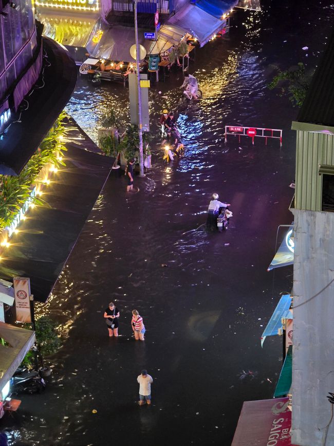 Good-bye, Cambodia - Good Morning, Vietnam!