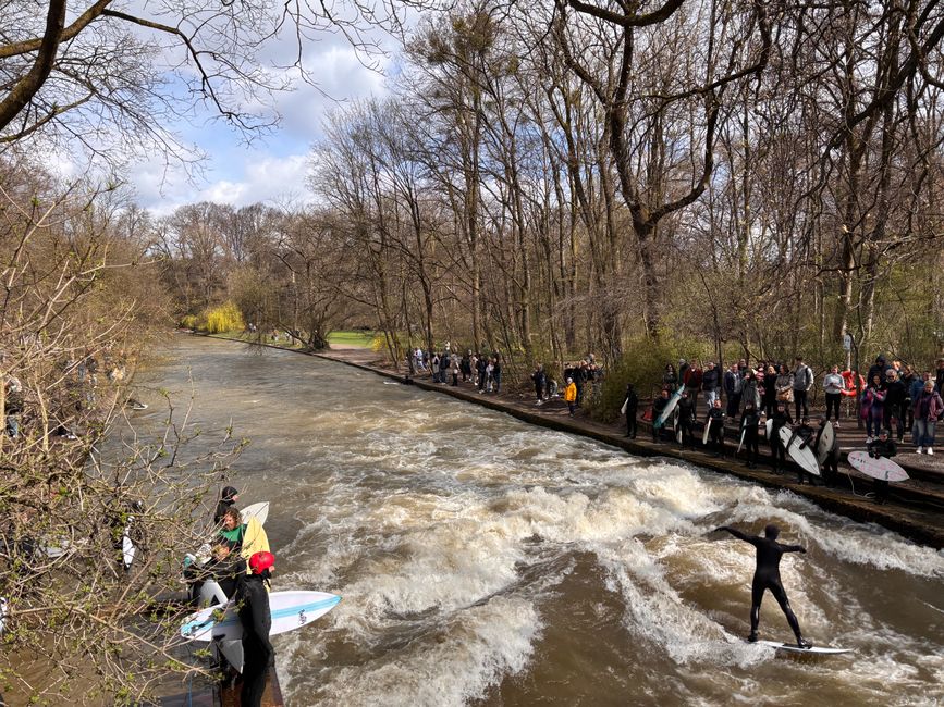Eisbach wave