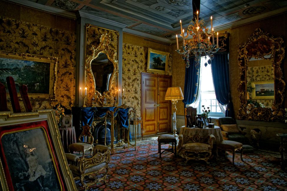 Barockschloss mit Prachtsgarten