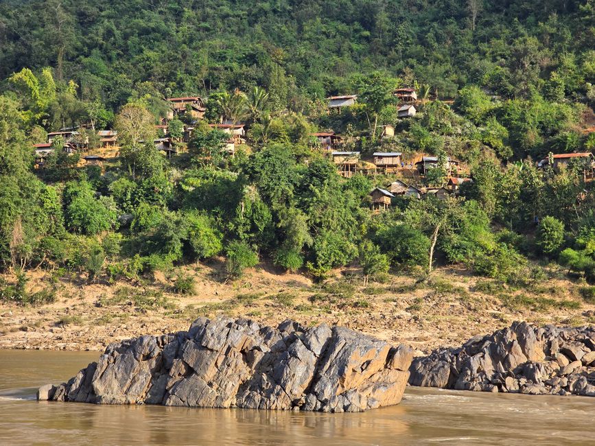 Auf dem Mekong von Luang Prabang nach Ban Houayxay