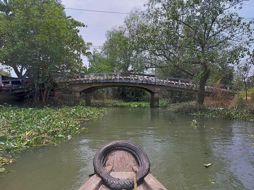 Kanal durch den Dschungel