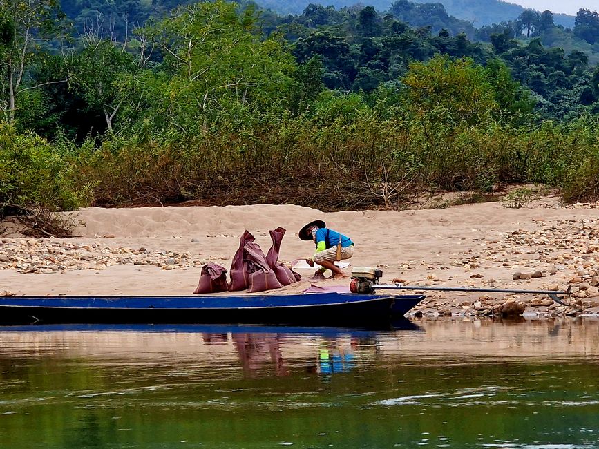 Entlang dem Fluß Nam Ou - nach Muang Ngoi und zurück