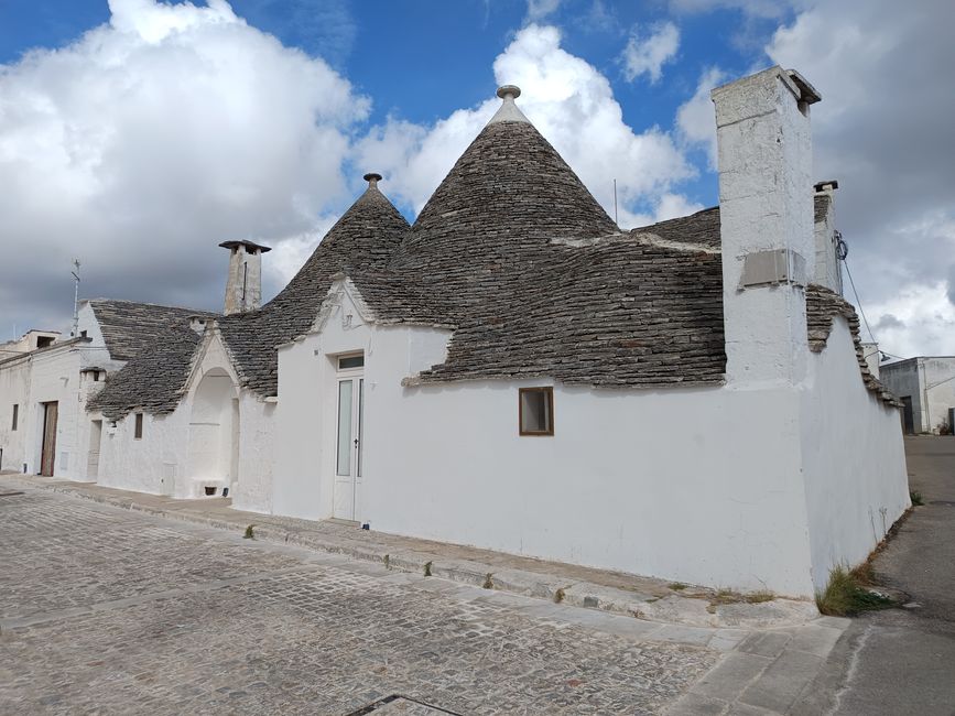 Alberobello, die Stadt aus weißen Zipfelmützen
