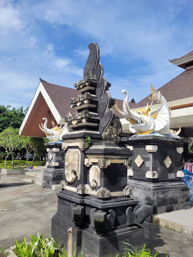 Jour 111 et 112 sur 175 : Croisière autour du monde - Benoa/Bali
