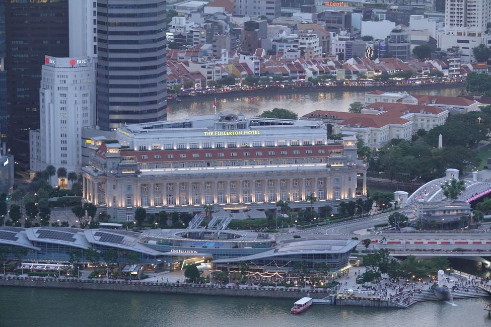 Auf dem SkyDeck des Hotels Marina Bay Sands