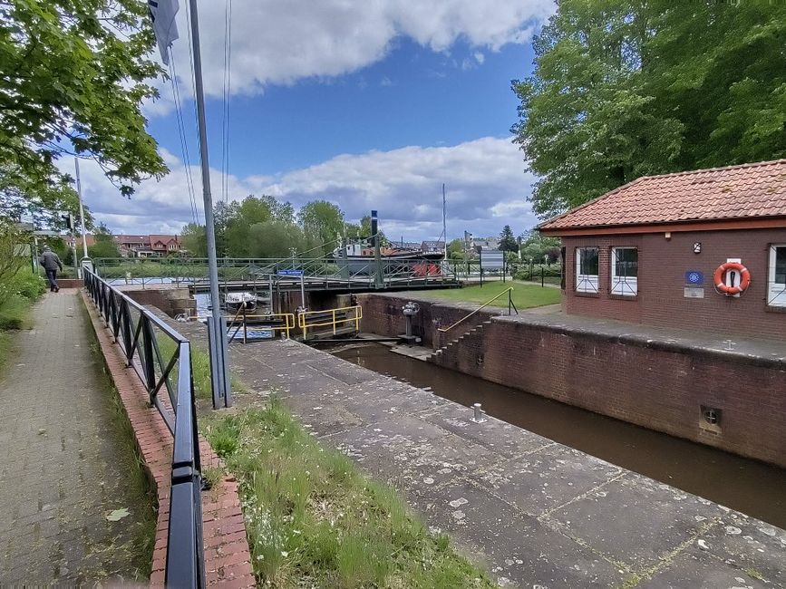 von Hoogeveen über Emmen nach Haren/Ems