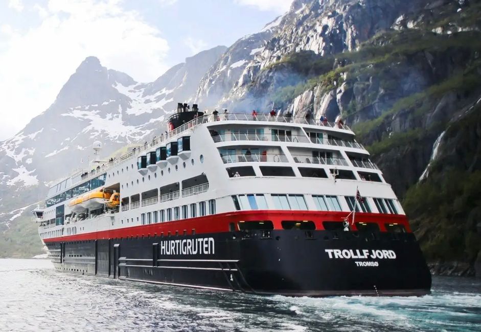 MS Trollfjord