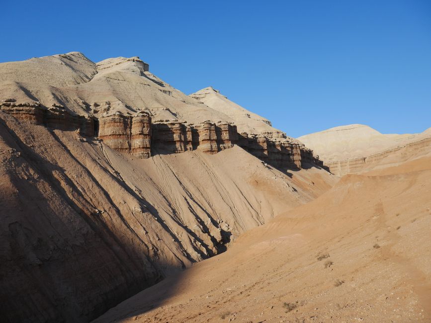 Altyn Emel Nationalpark - Tag 1 [Национальный парк Алтын-Эмель - День 1]