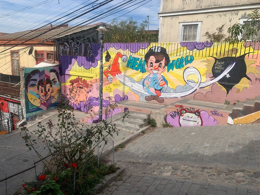 Valparaiso & Back in Santiago