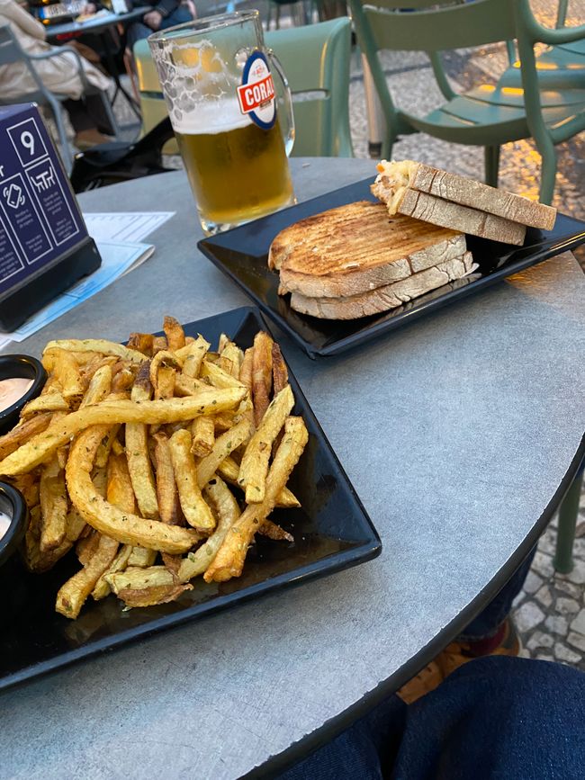 Kleines Abendessen mit Meeresblick