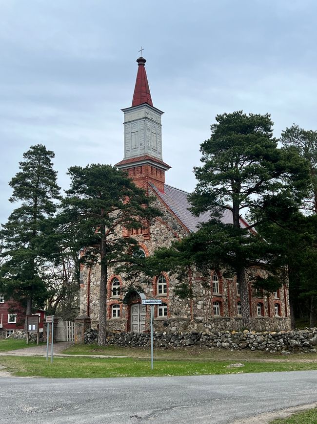 14 往Häädemeeste