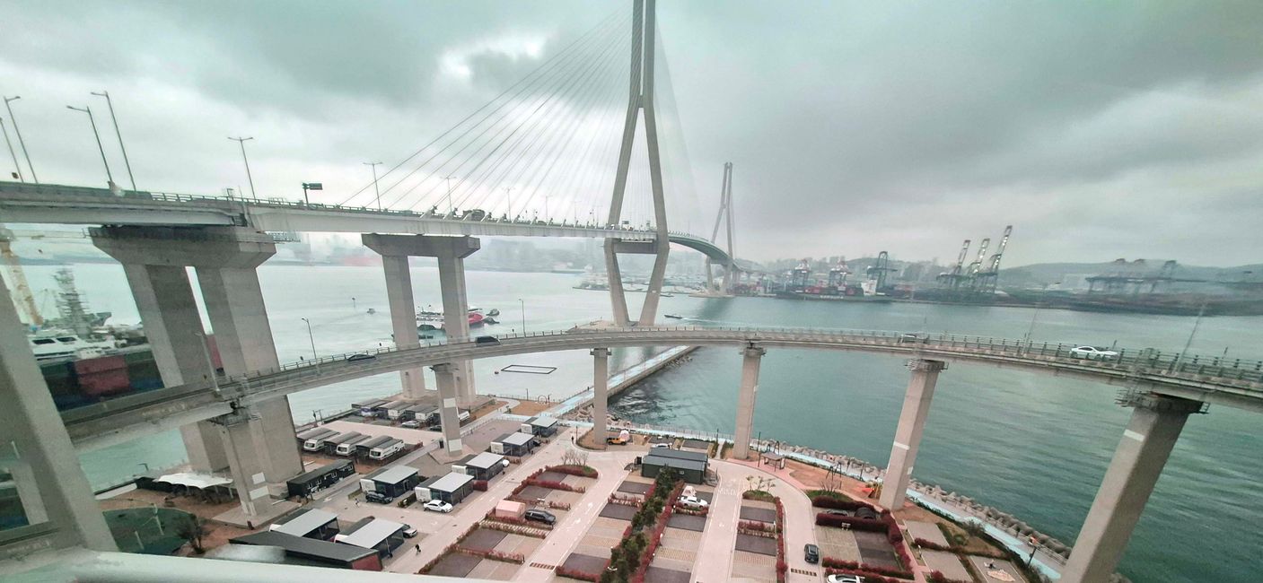 Rampas de puentes con múltiples curvas para el cambio de altura