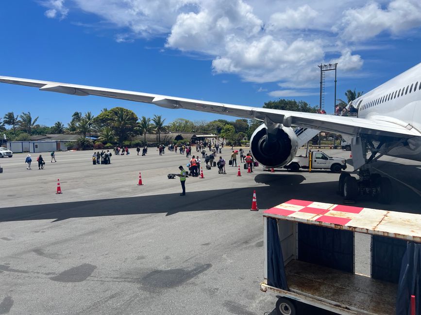 … zu Fuß vom Flieger zum Flughafengebäude 