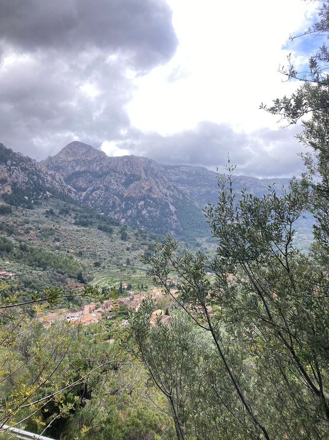 Fornalutx… heißt übersetzt, bestimmt- „steile Treppen“