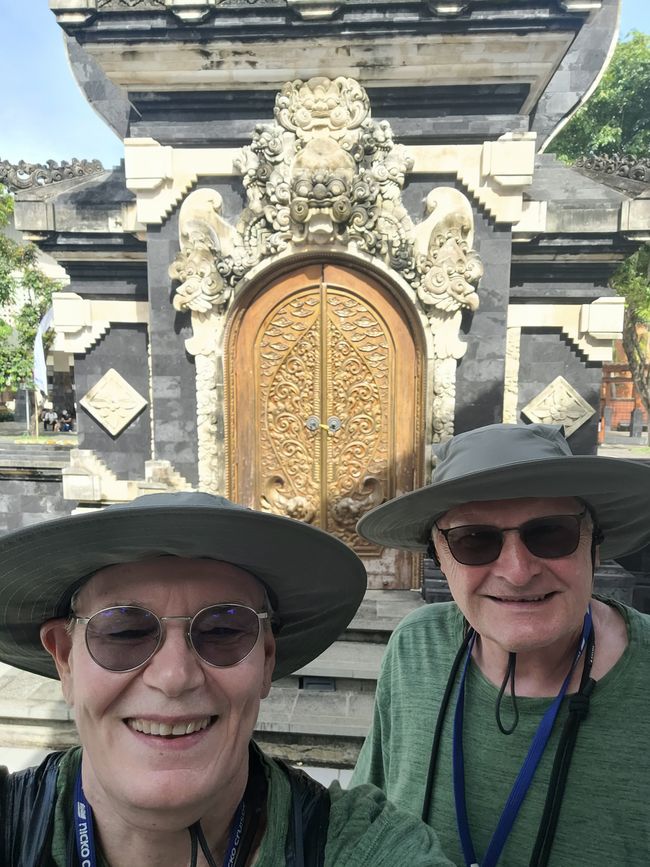 Jour 111 et 112 sur 175 : Croisière autour du monde - Benoa/Bali