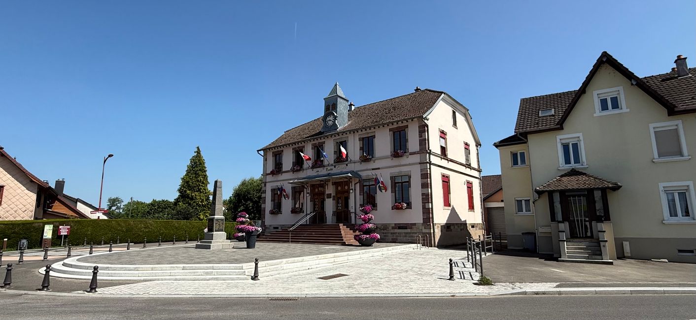 Mairie de Montreux-Château