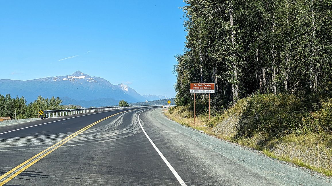 Tag 27: Bärenshow & fantastische Bergwelten - zurück nach Yukon/Kanada