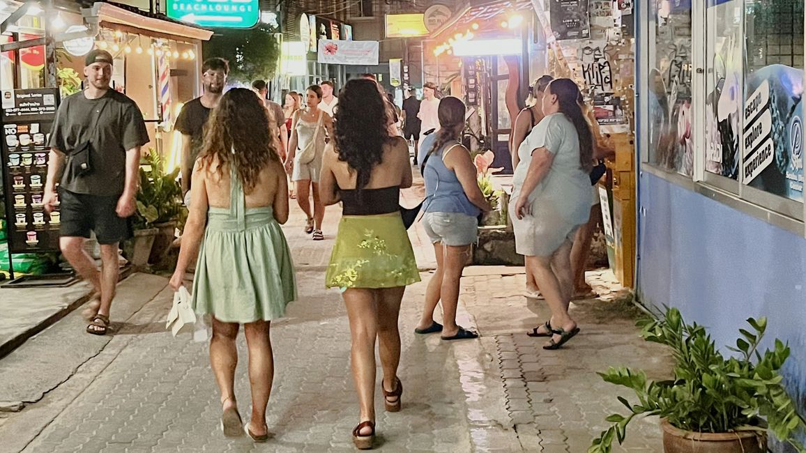 Walking Street, Koh Tao