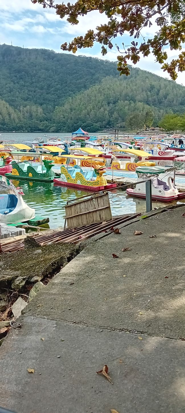 Liyu Lake