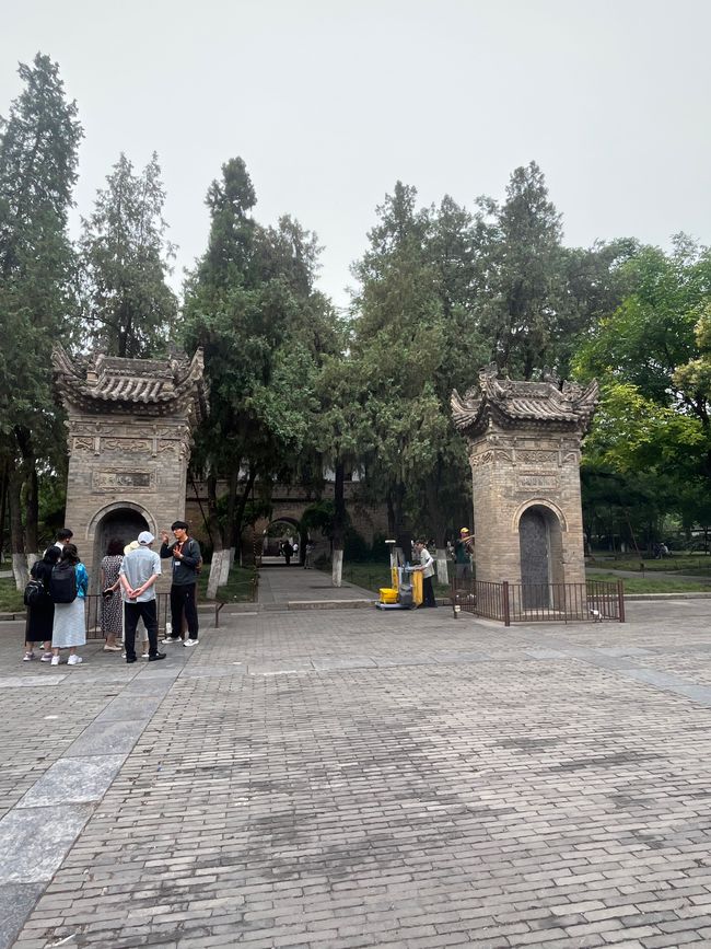 Tag 3 Sonntag Xian/Wildganspagode/Terrakotta-Armee/Stadtmauer/Theater