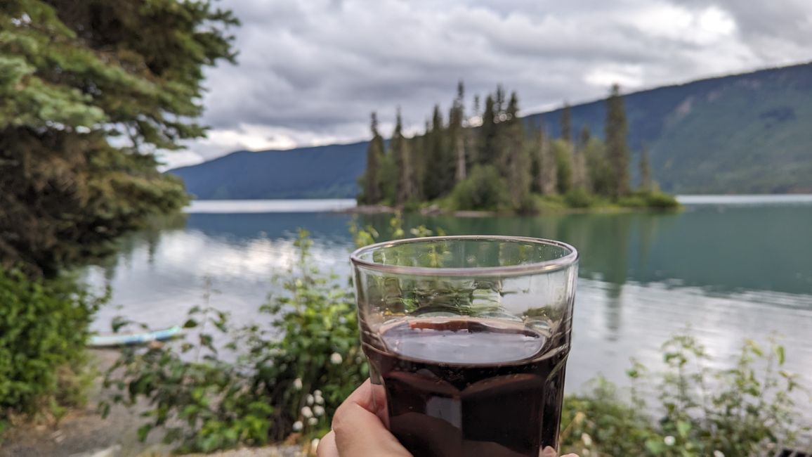 Tag 16: Stewart,BC / Hyder,AK - Meziadin Lake: Bear Stalemate