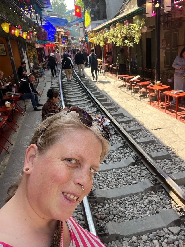 Hanoi-Tag 2: Überfüllte Läden, eine schwierige Challenge und das Abenteuer Train Street