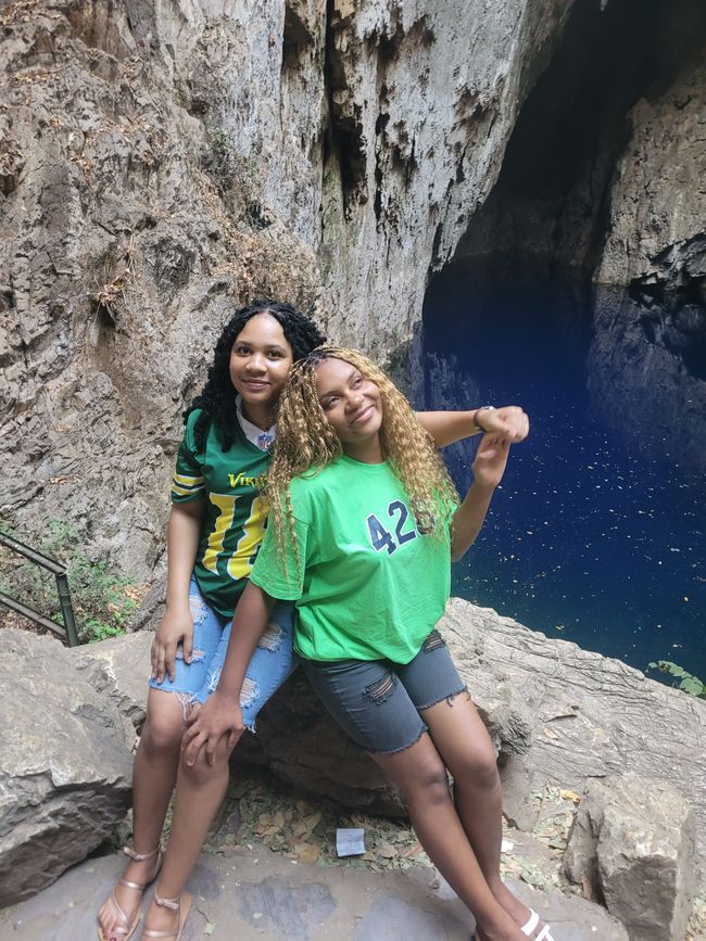 CHIRORODZIVA TOURS

 "Explore Zimbabwe 🇿🇼  The right way"