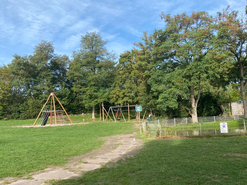 Spielplätze waren schon damals Teil der Anlage