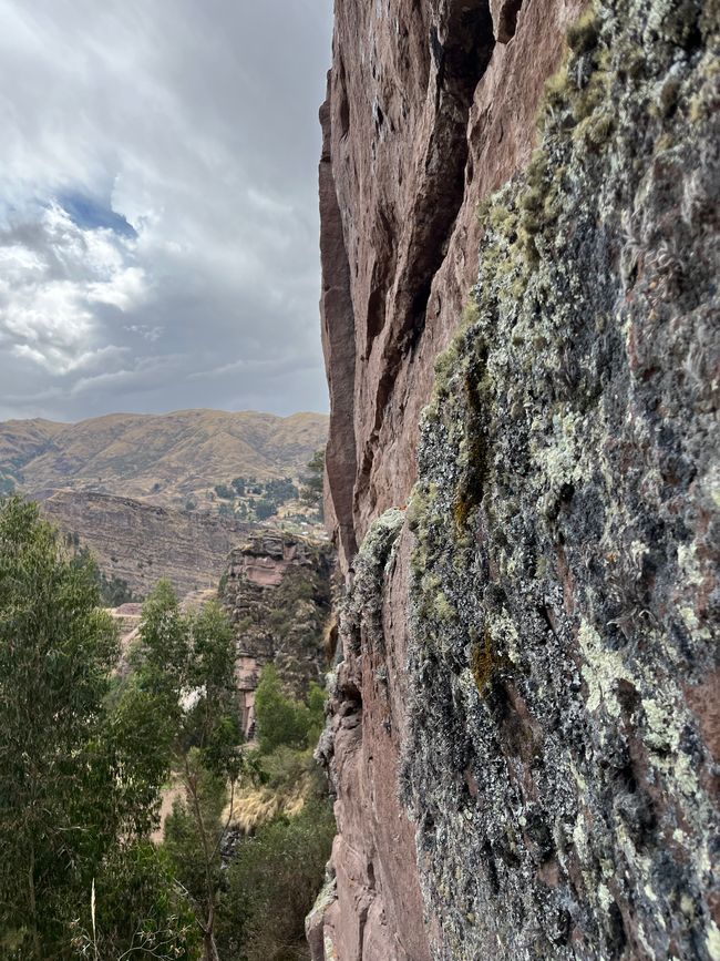 Day 17 
Mysterious hiking trail with "waterfall" somewhere in the Andes near Cusco