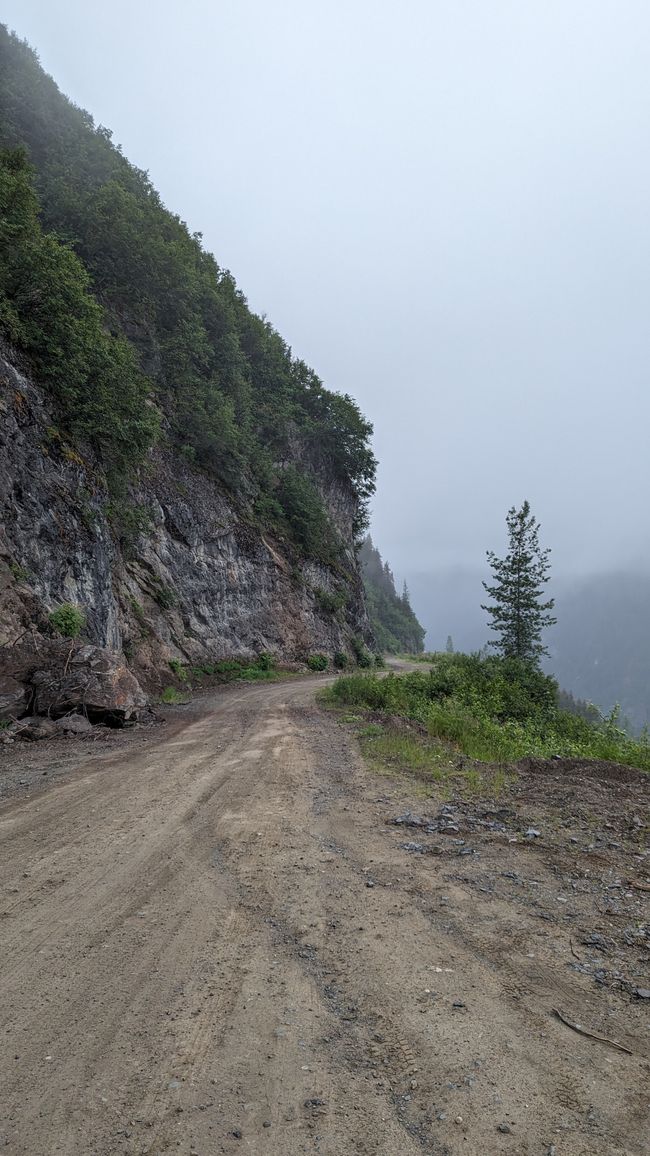 Caminos en forma de pasarela a una altura segura