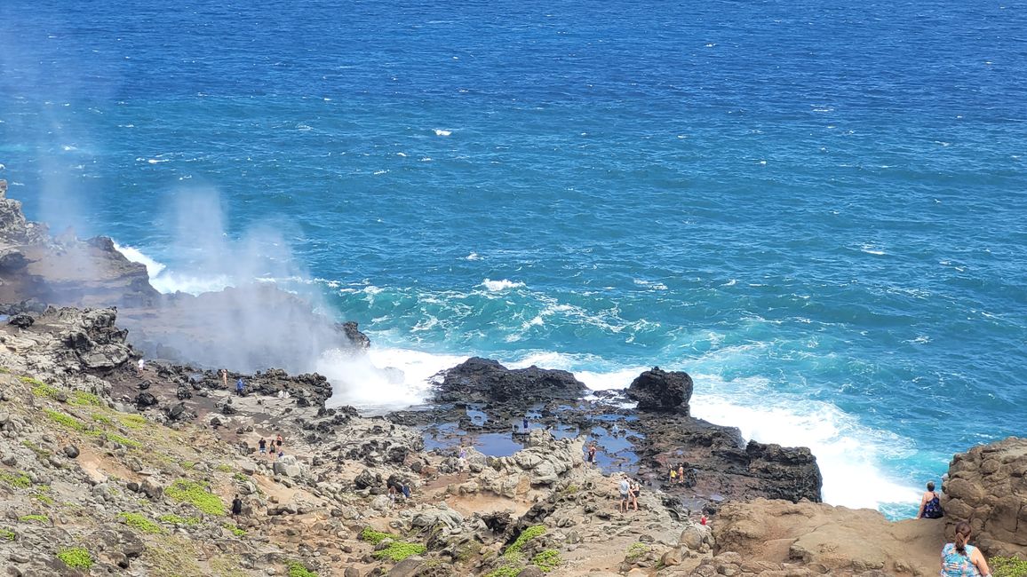 Oh my God, what a ride ... up to Nakalele Point, grrrrr :(