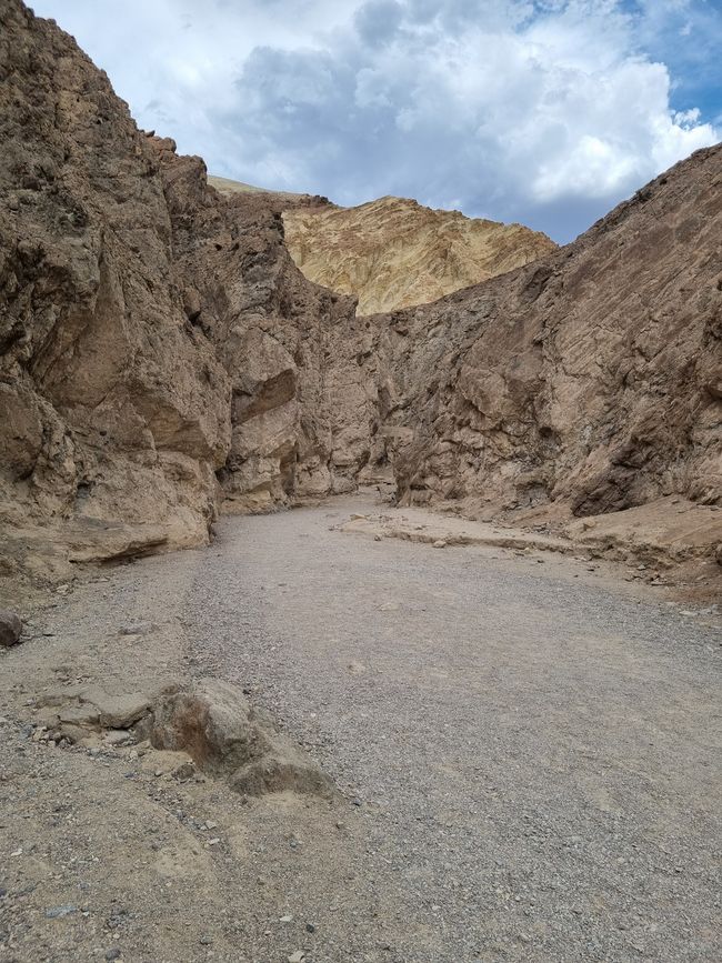 Kalifornien 2025, Tag 11, Still on the Road (Bakersfield - Las Vegas) und Death Valley ☠️