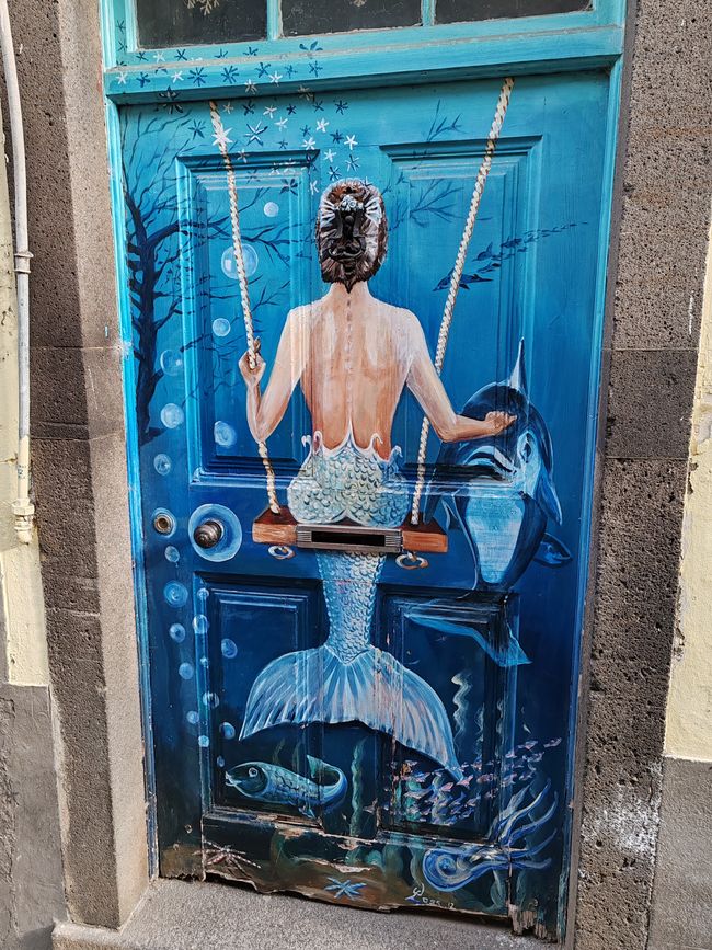 Puertas en la Rua de Santa Maria