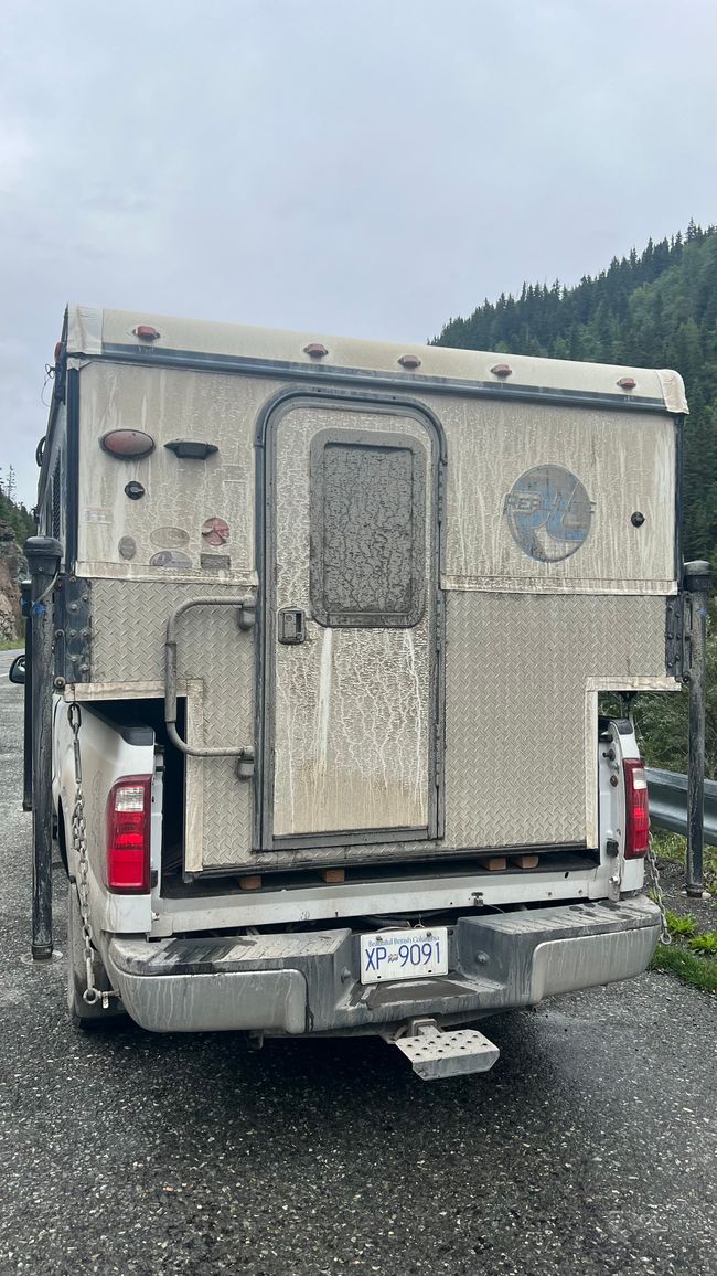 Notre camping-car après la route de gravier