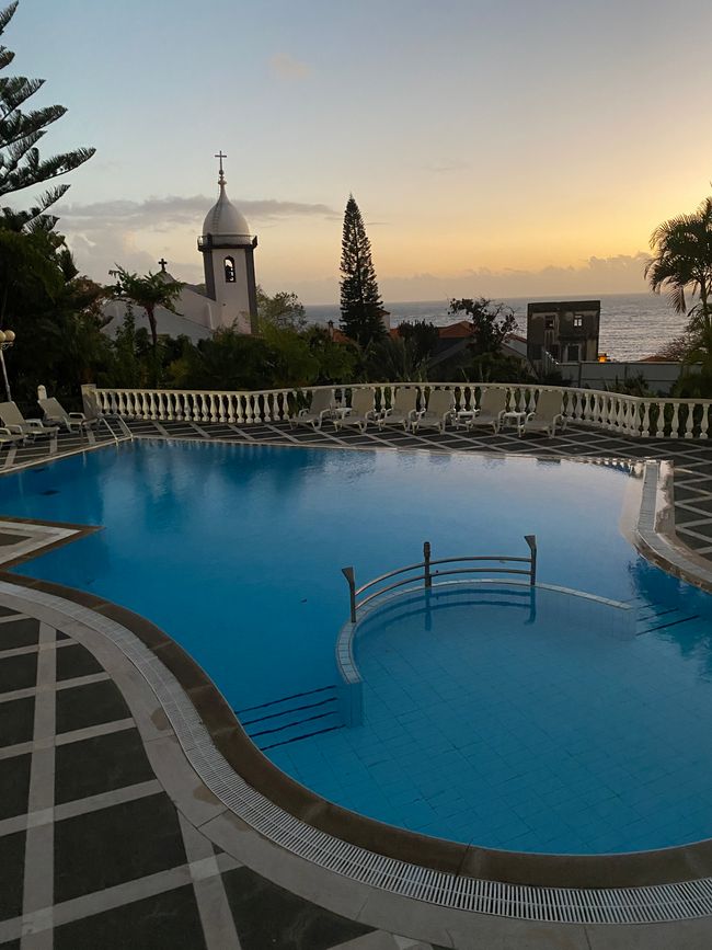 Noch einen Blick auf den Pool des Hotels 