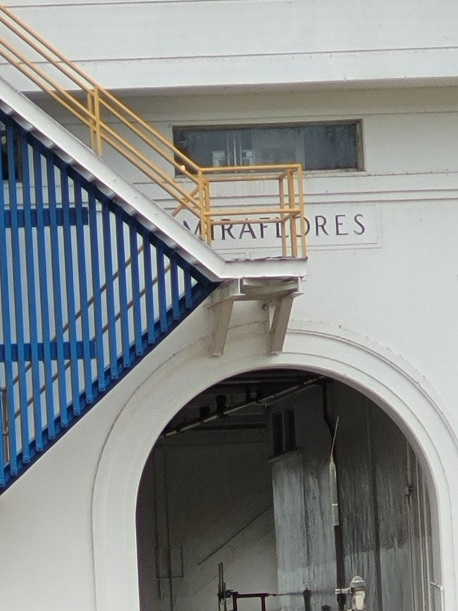 Day 41 of 175: Around the world cruise - Day passage through the Panama Canal