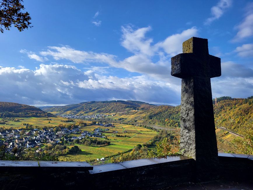 Blick vom Ehrenfriedhof