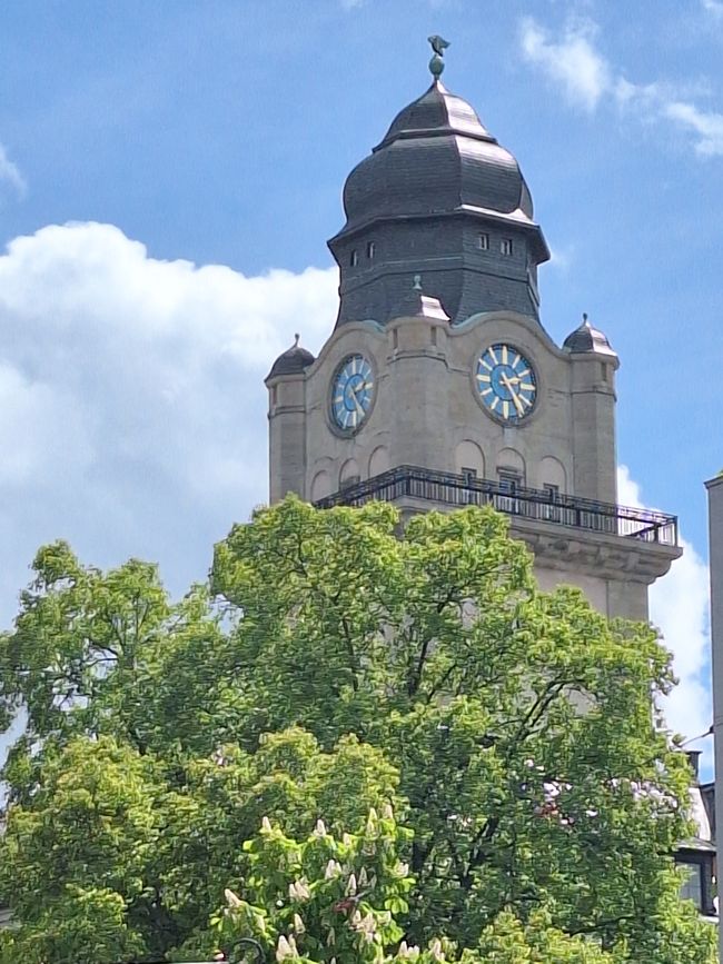Ancienne horloge de la mairie