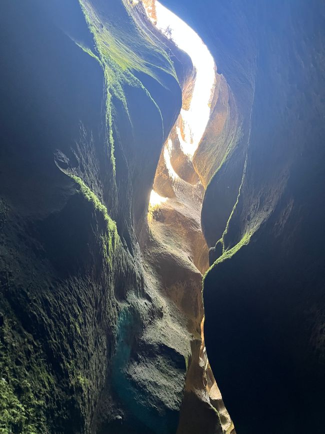 Tag 8
Qorihuilca Canyon und auf dem Markt einkaufen