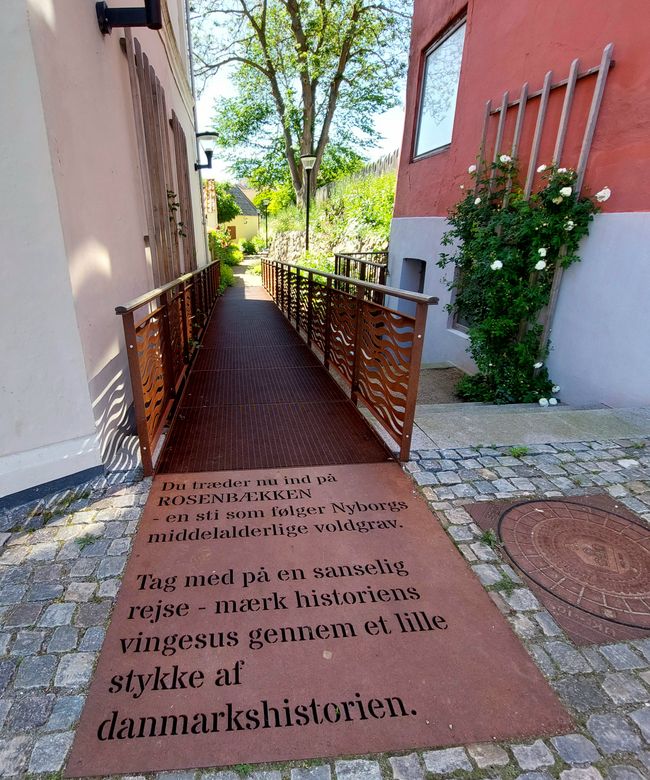 Eingang zum Rosengarten