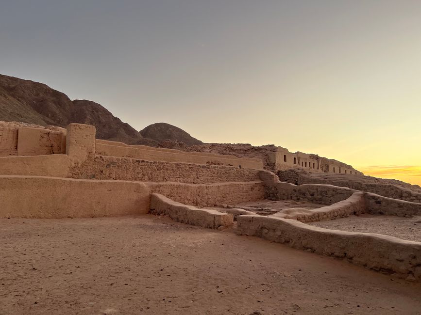 👷♂️Tag 30, 06.11.
Nazca: Gli acquedotti di Cantalloc