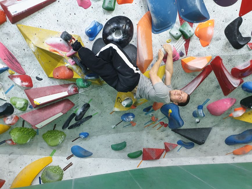 Chilling out in the bouldering gym