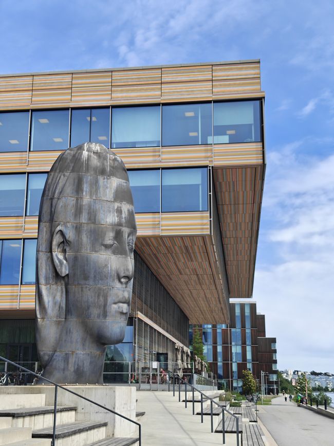 Der Weg zum Kunstmuseum, das sind aber nur Startup Gebäude