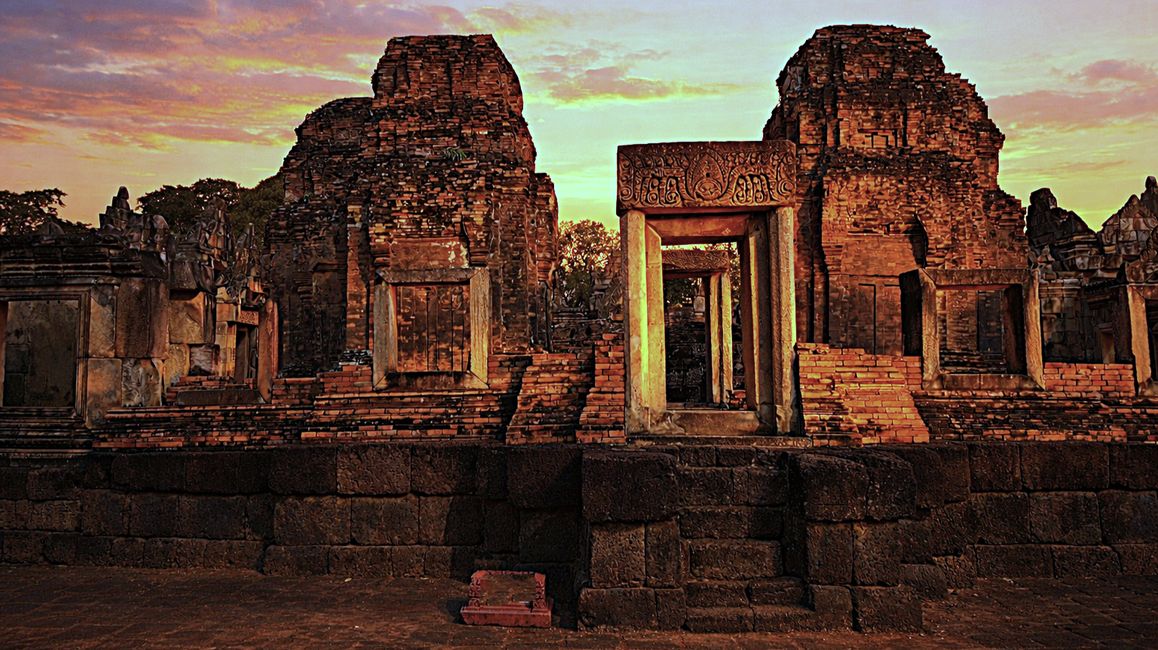 Prasat Mueang Tam
