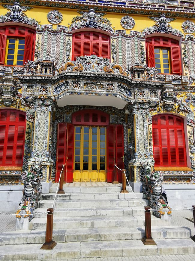 Recorrido por la antigua ciudad imperial de Hue